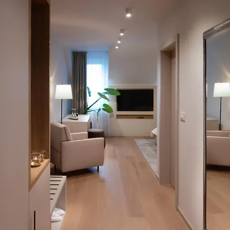 Bed and Breakfast Hisa Putr 4*